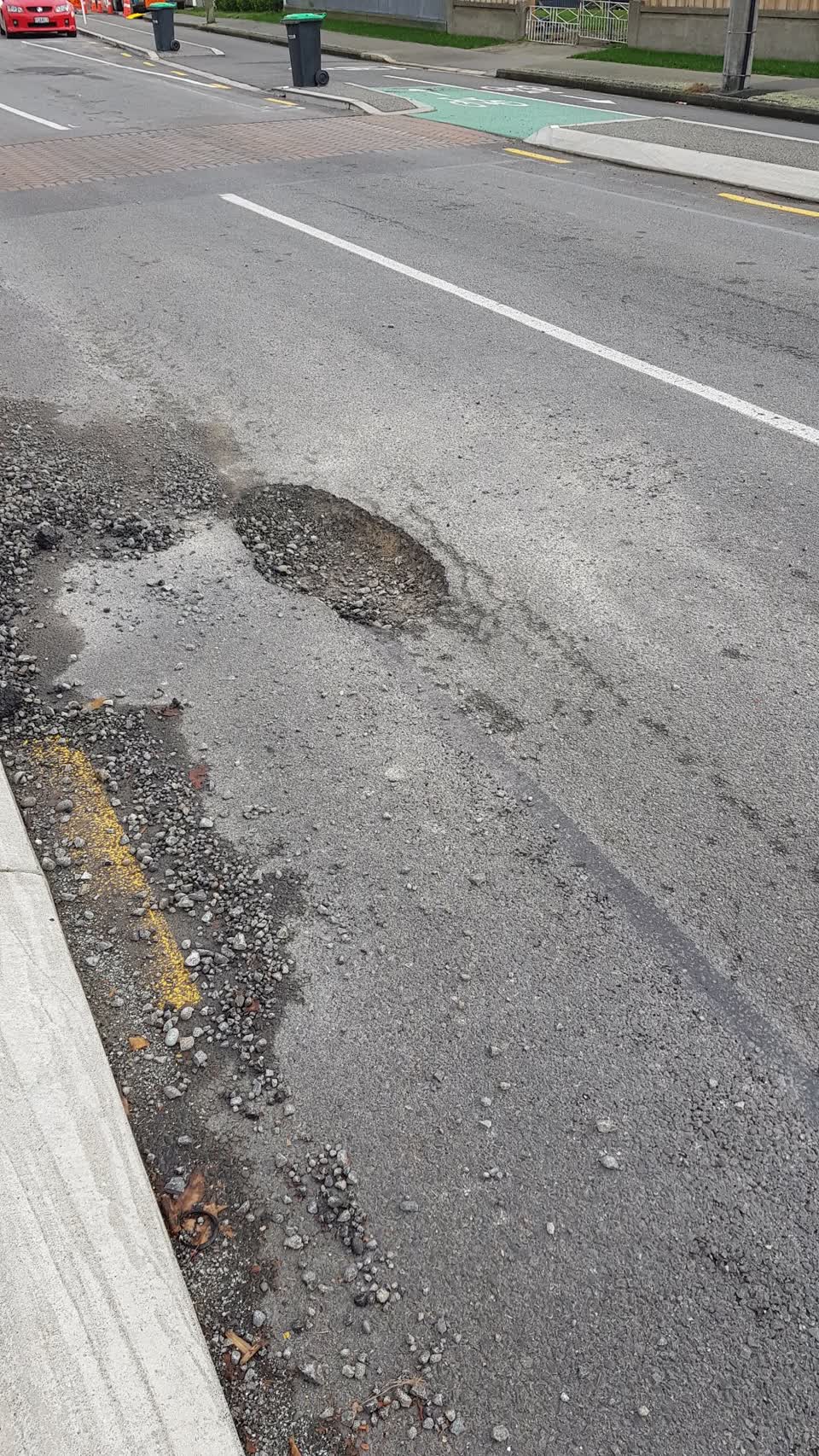 The photograph attached to this roading/streets report