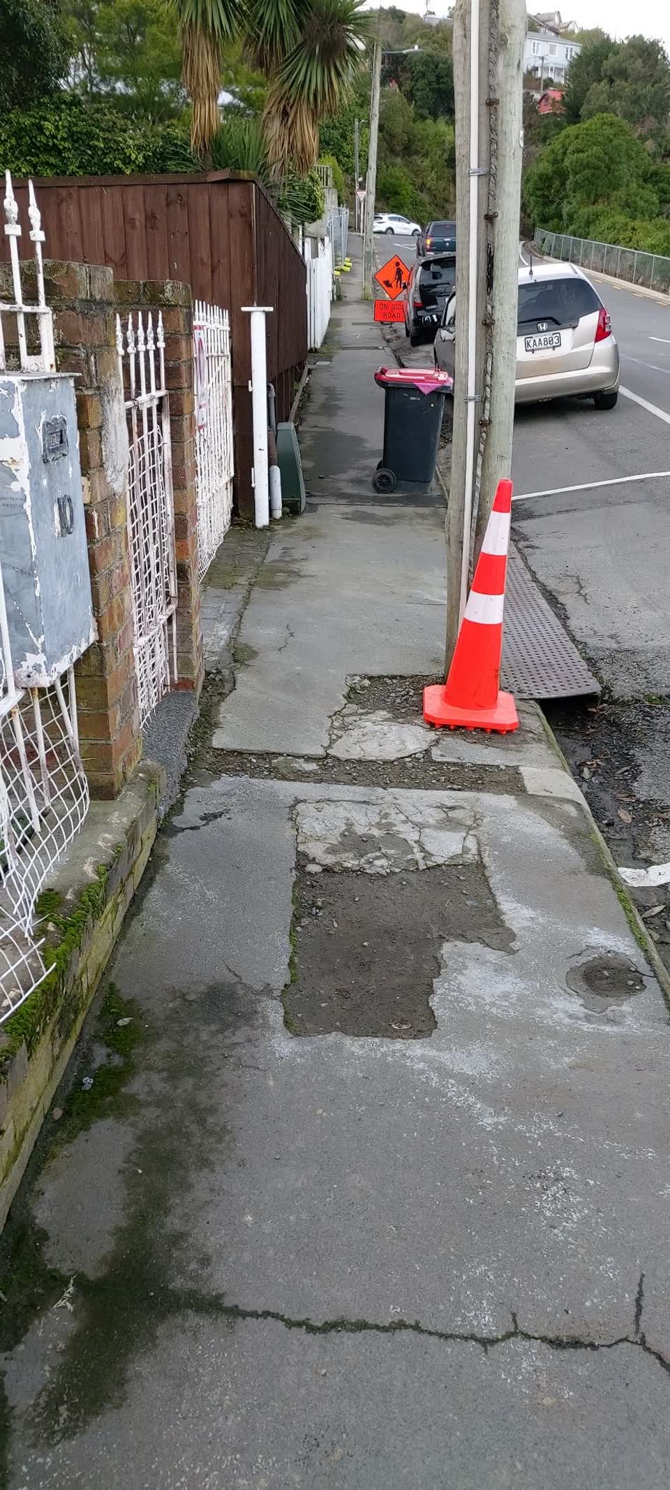 The photograph attached to this roading/streets report