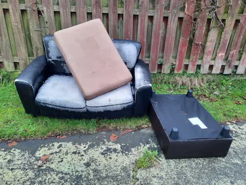 Rubbish/Recycling, a report photo