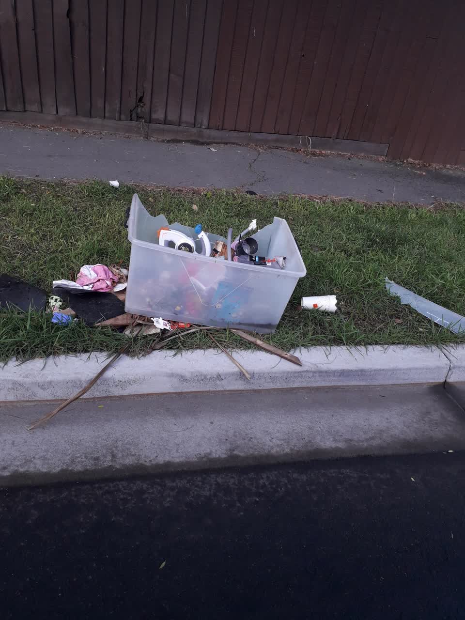 The photograph attached to this rubbish/recycling report