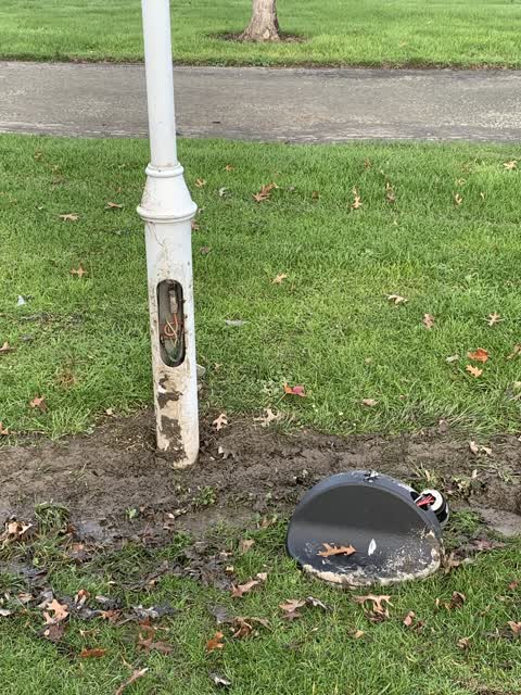 Street Light Outage, a report photo