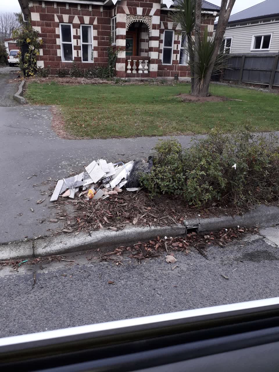 The photograph attached to this rubbish/recycling report