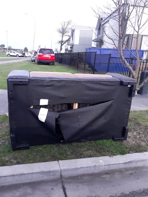 Rubbish/Recycling, a report photo