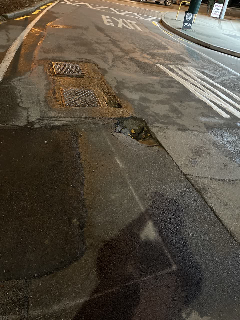The photograph attached to this roading/streets report