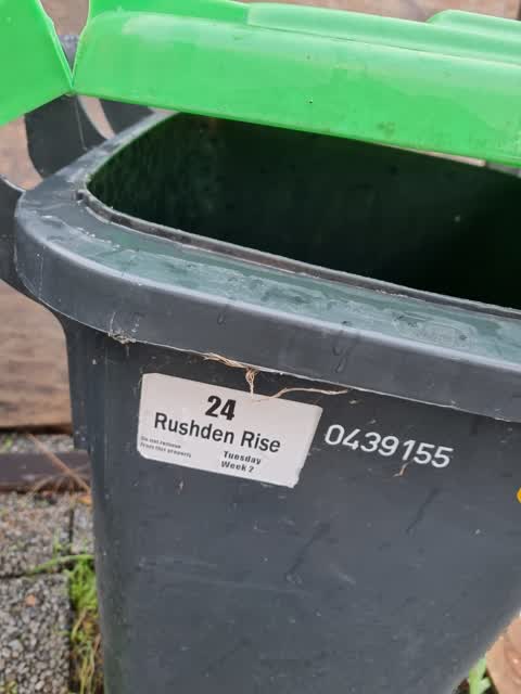 Rubbish/Recycling, a report photo