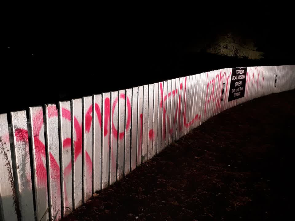 The photograph attached to this graffiti report