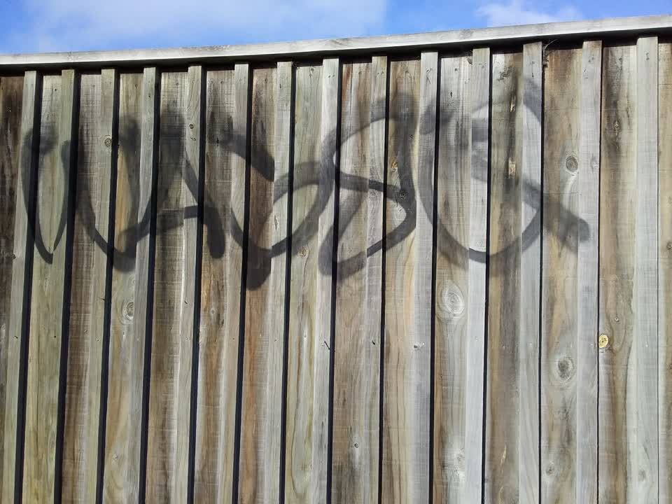 The photograph attached to this graffiti report