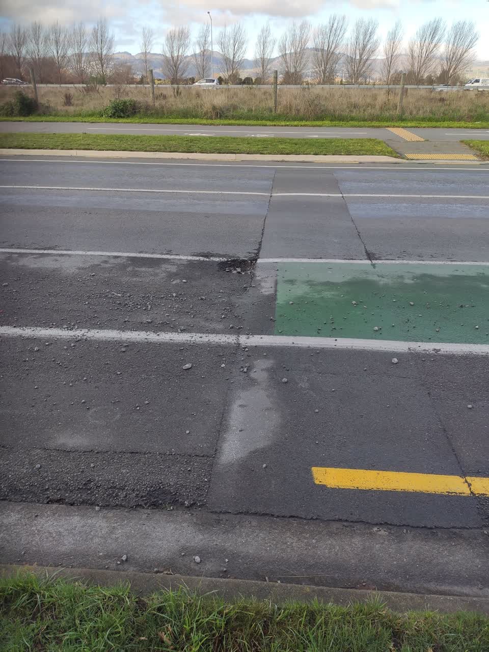 The photograph attached to this roading/streets report