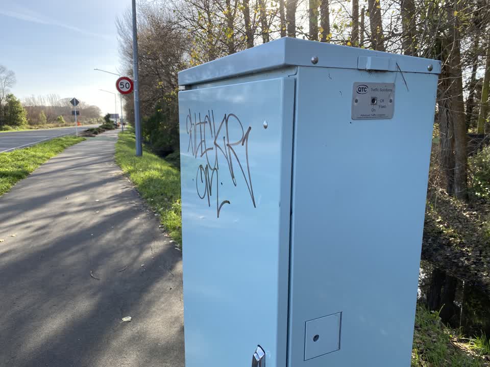 The photograph attached to this graffiti report