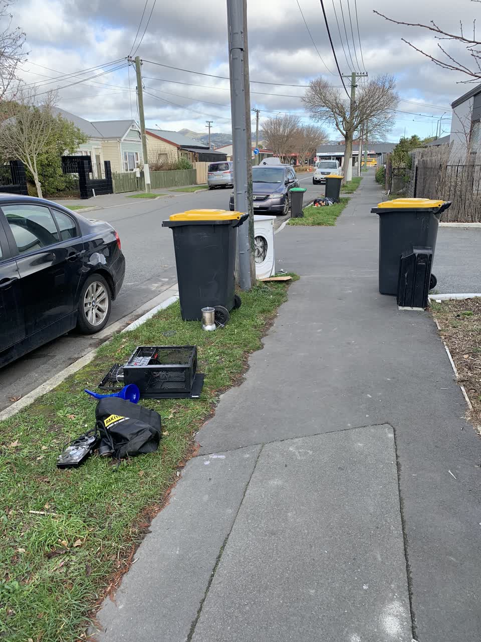 The photograph attached to this rubbish/recycling report