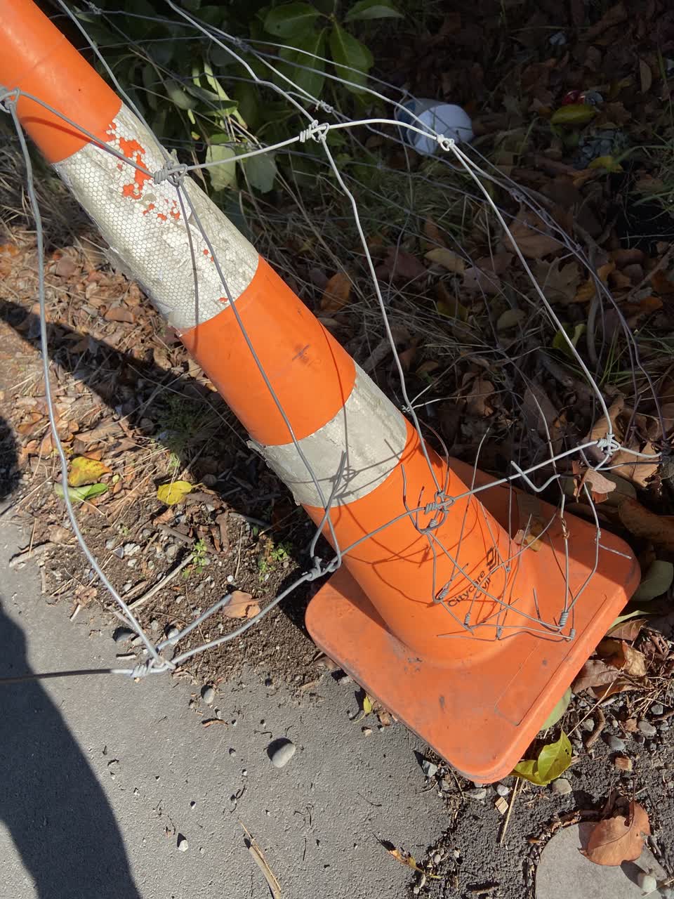 The photograph attached to this roading/streets report