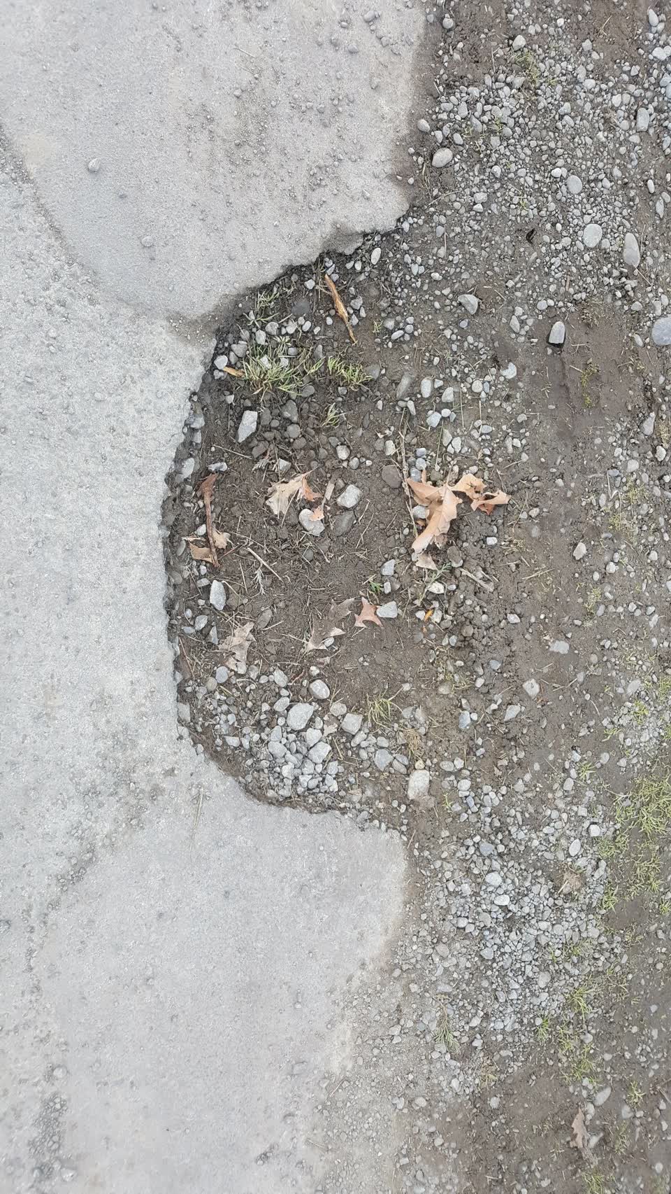 The photograph attached to this roading/streets report
