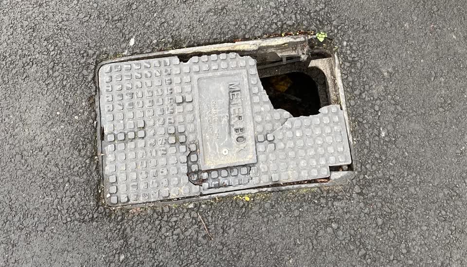 The photograph attached to this roading/streets report