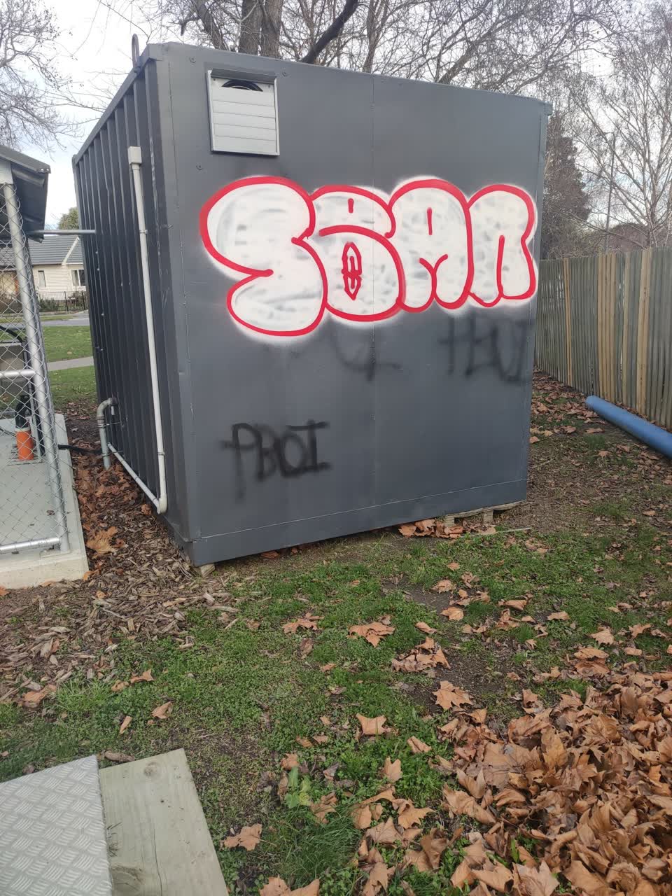 The photograph attached to this graffiti report