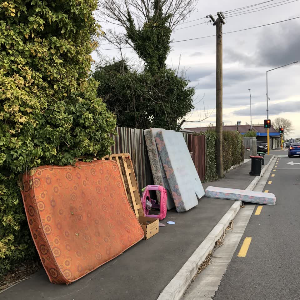 The photograph attached to this rubbish/recycling report