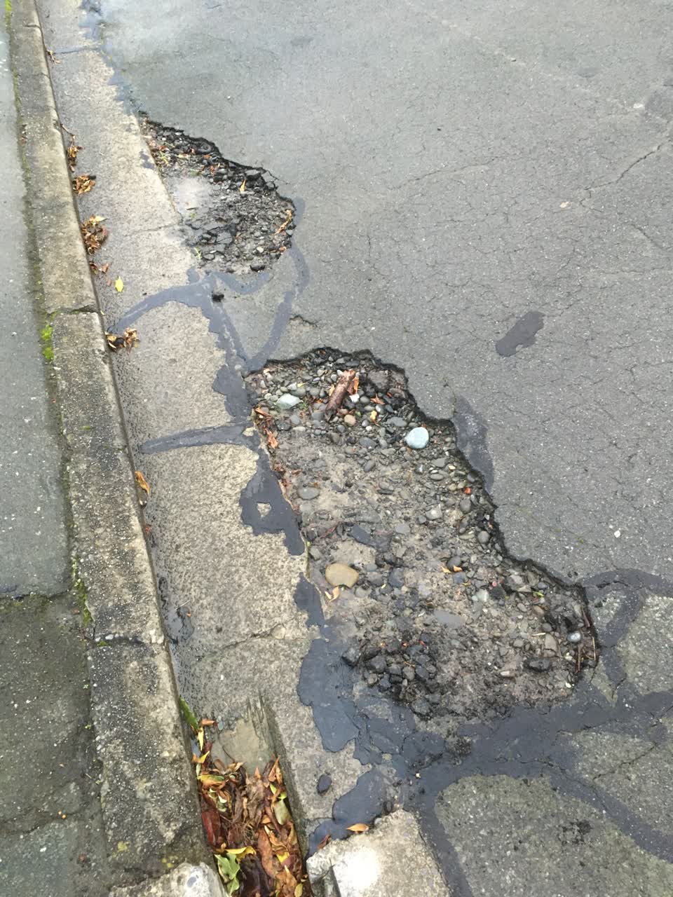 The photograph attached to this roading/streets report