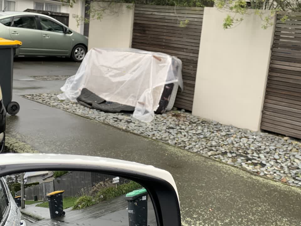 The photograph attached to this rubbish/recycling report
