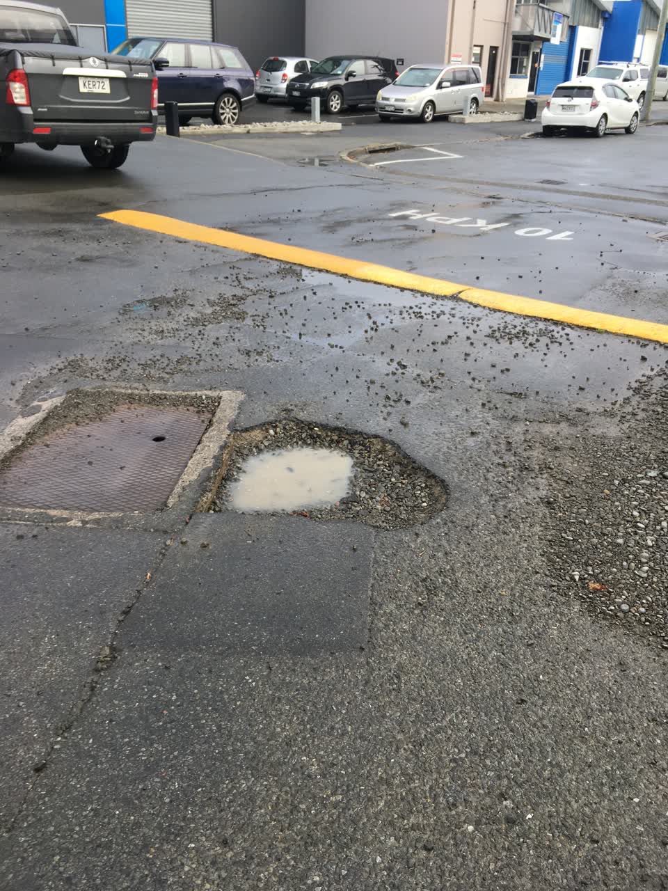 The photograph attached to this roading/streets report