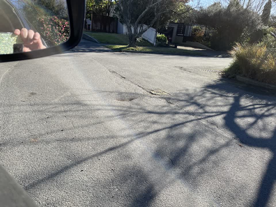 The photograph attached to this roading/streets report