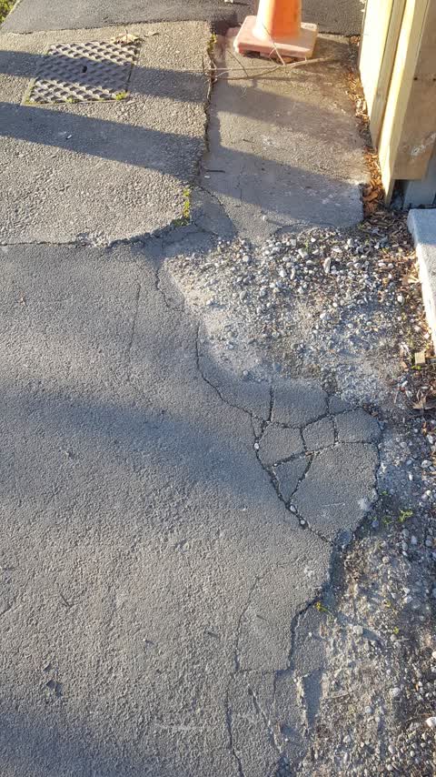 Roading/Streets, a report photo