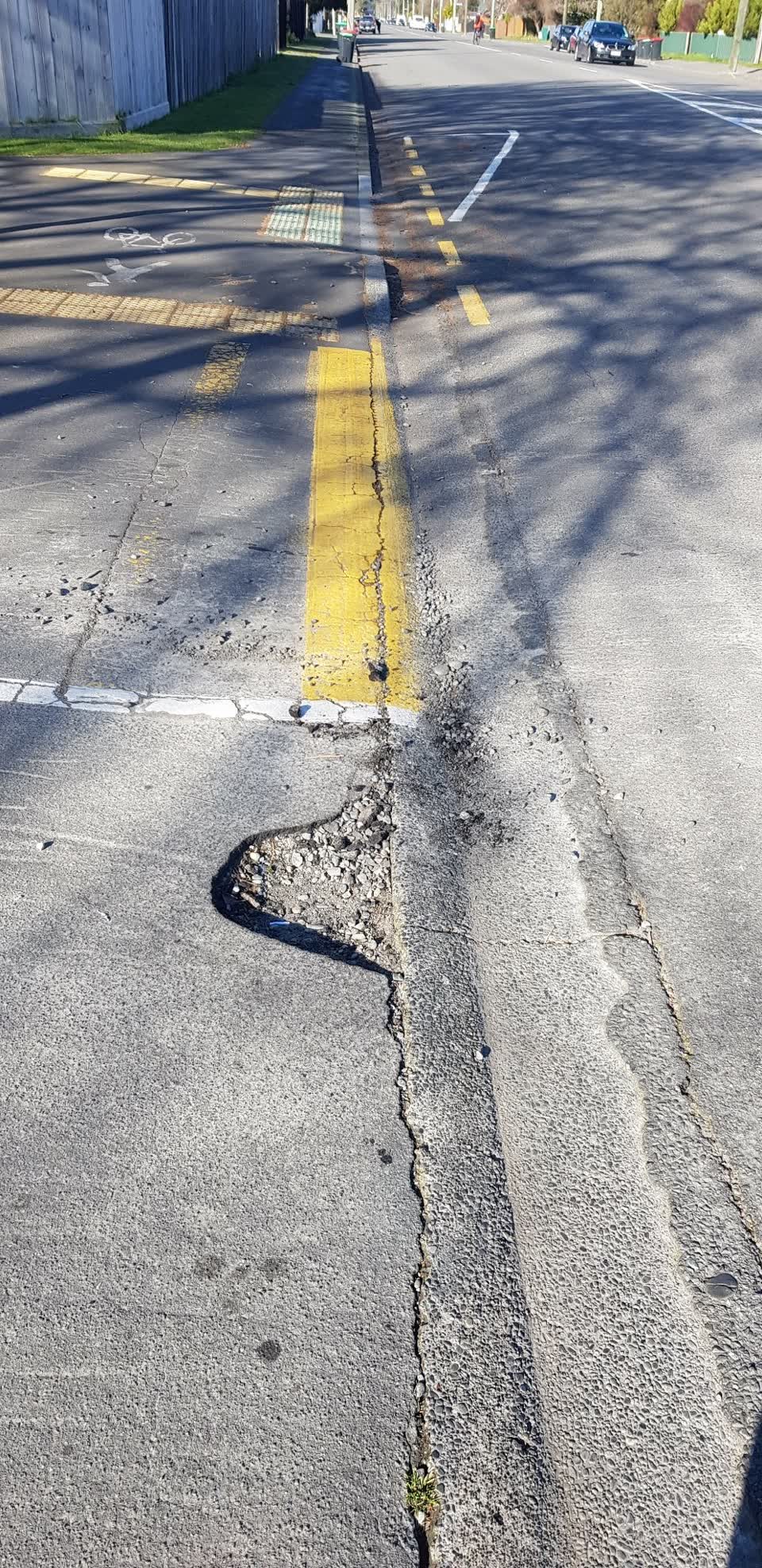 The photograph attached to this roading/streets report