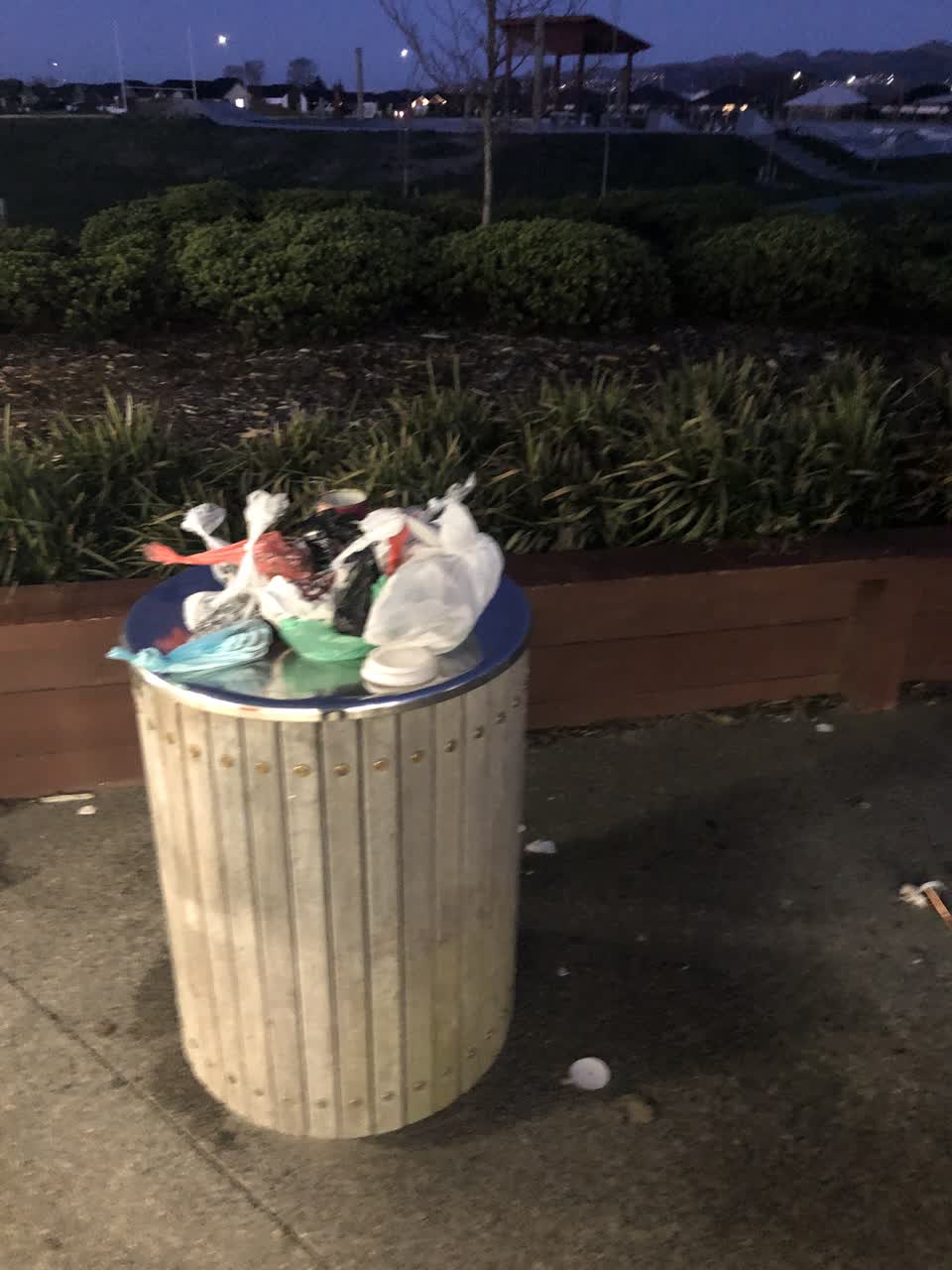 The photograph attached to this rubbish/recycling report
