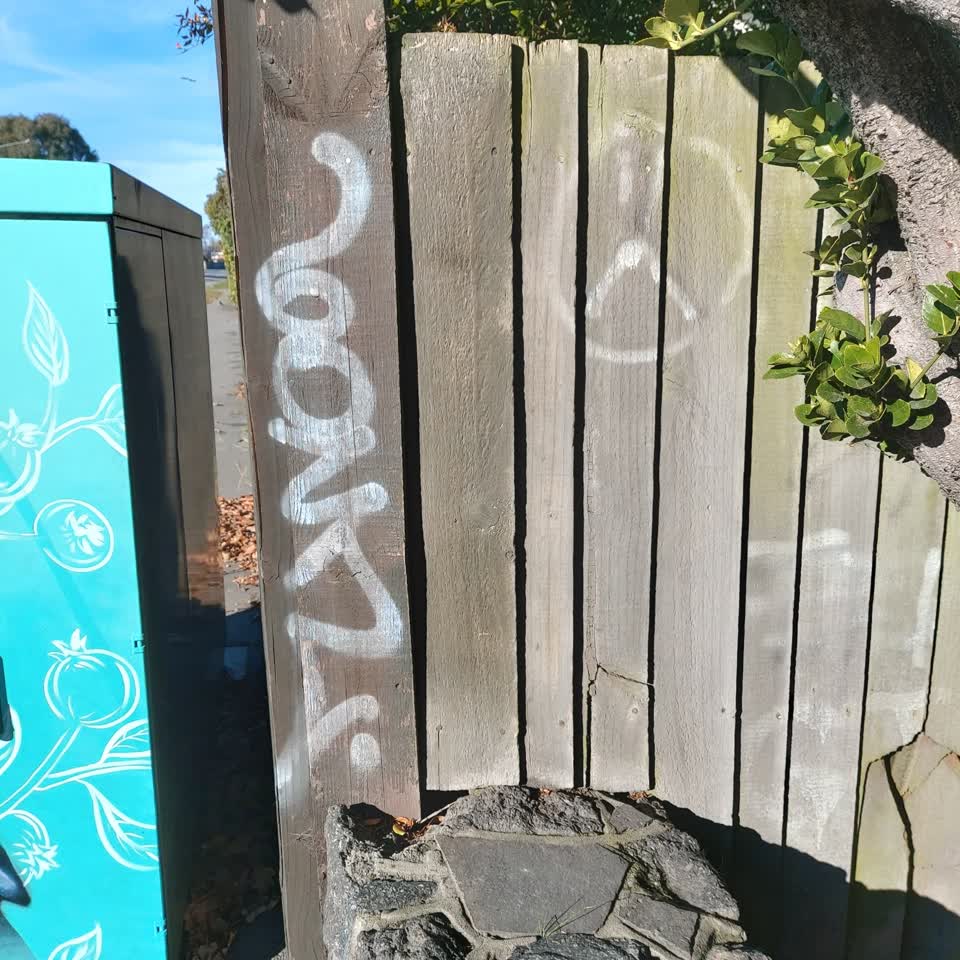The photograph attached to this graffiti report