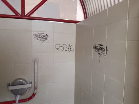 Graffiti, a report photo