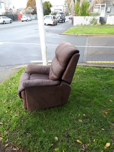 Rubbish/Recycling, a report photo