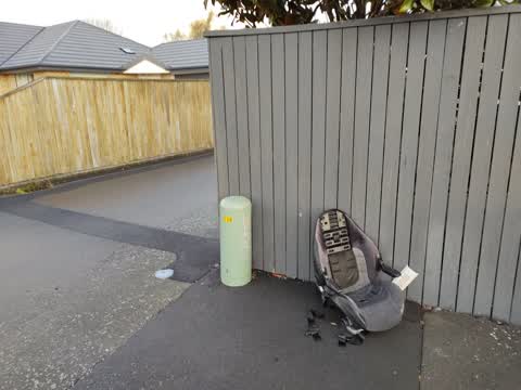 Rubbish/Recycling, a report photo