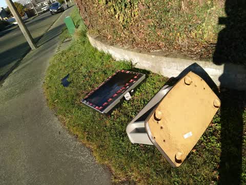 Rubbish/Recycling, a report photo