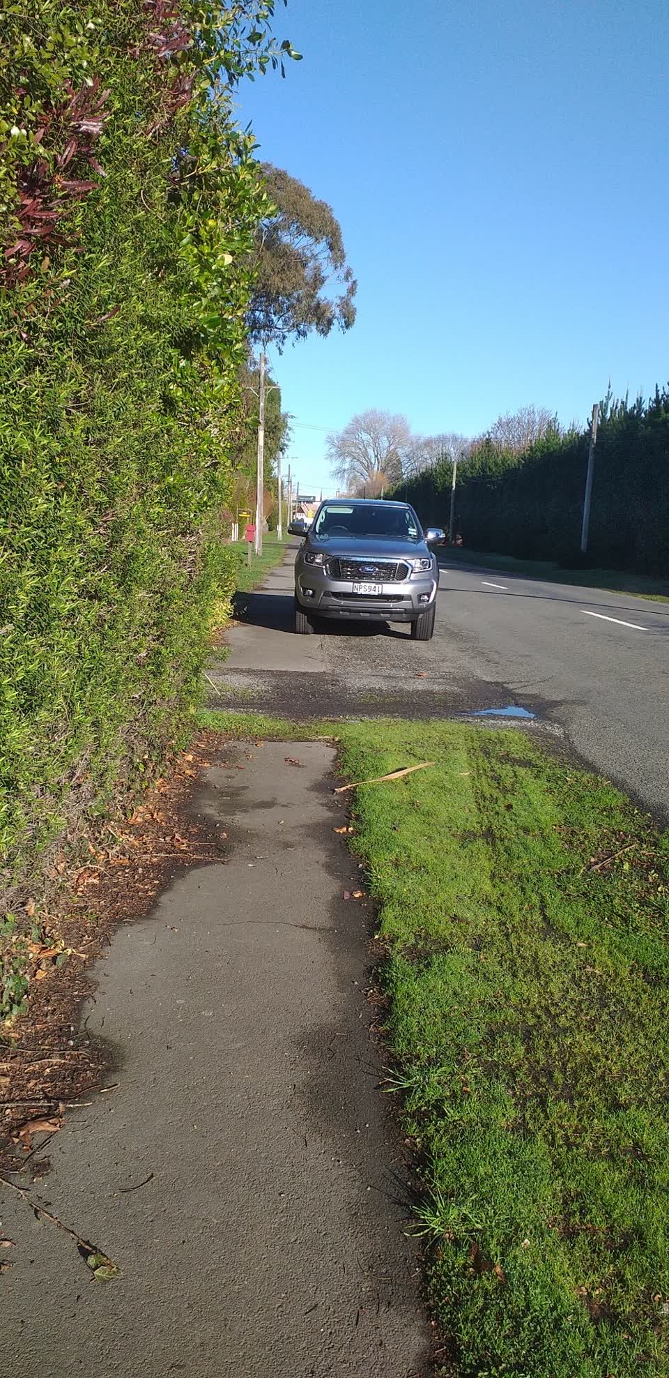 The photograph attached to this roading/streets report