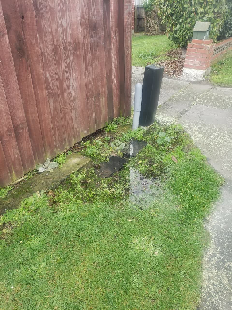 The photograph attached to this sewer - leak / blockage report