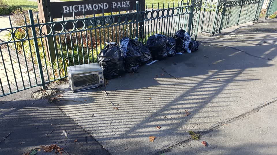 The photograph attached to this rubbish/recycling report
