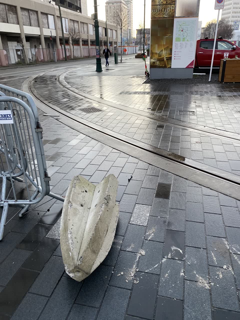 The photograph attached to this roading/streets report