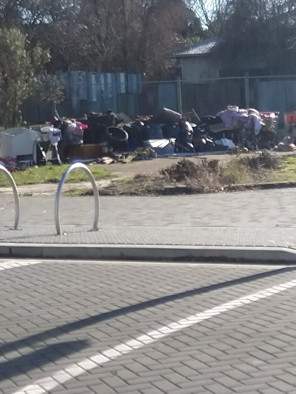 The photograph attached to this rubbish/recycling report