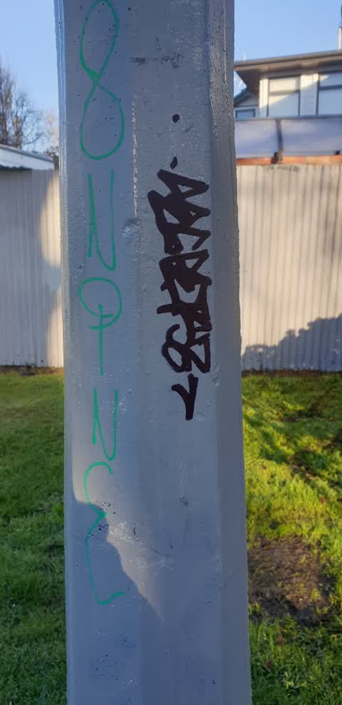 Graffiti, a report photo