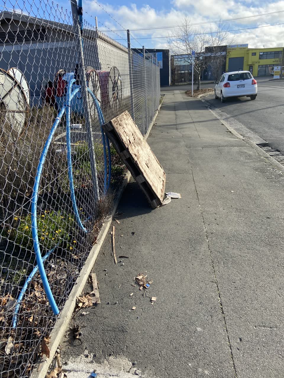 The photograph attached to this rubbish/recycling report