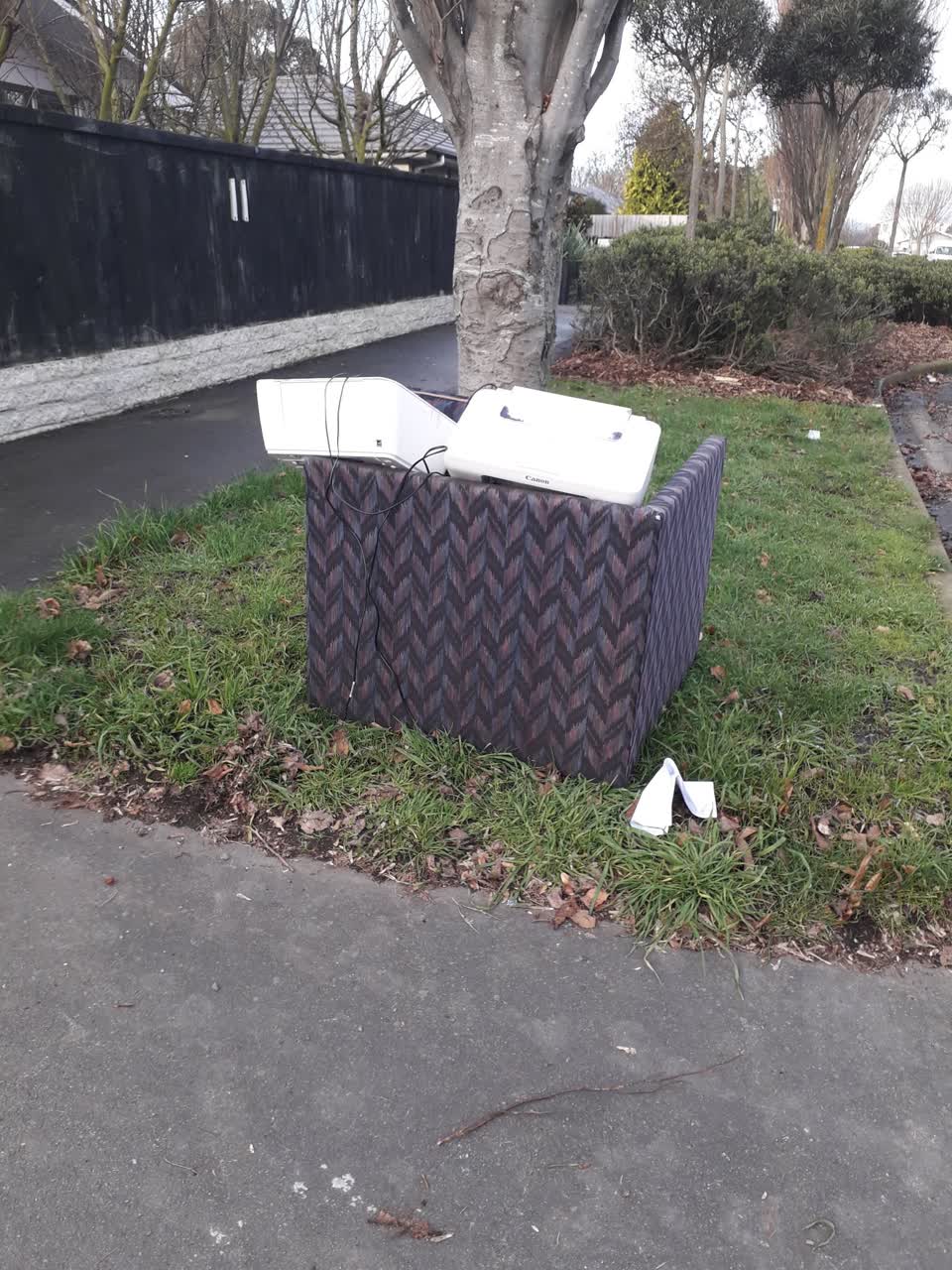 The photograph attached to this rubbish/recycling report