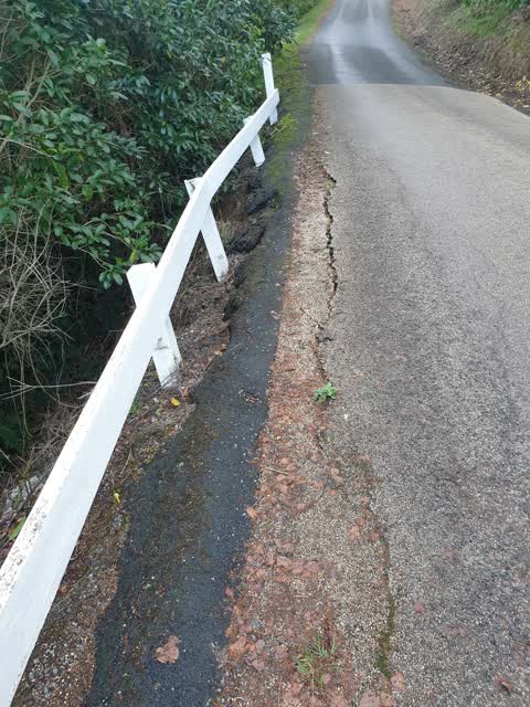Roading/Streets, a report photo