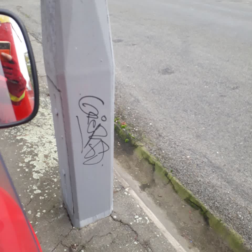 The photograph attached to this graffiti report