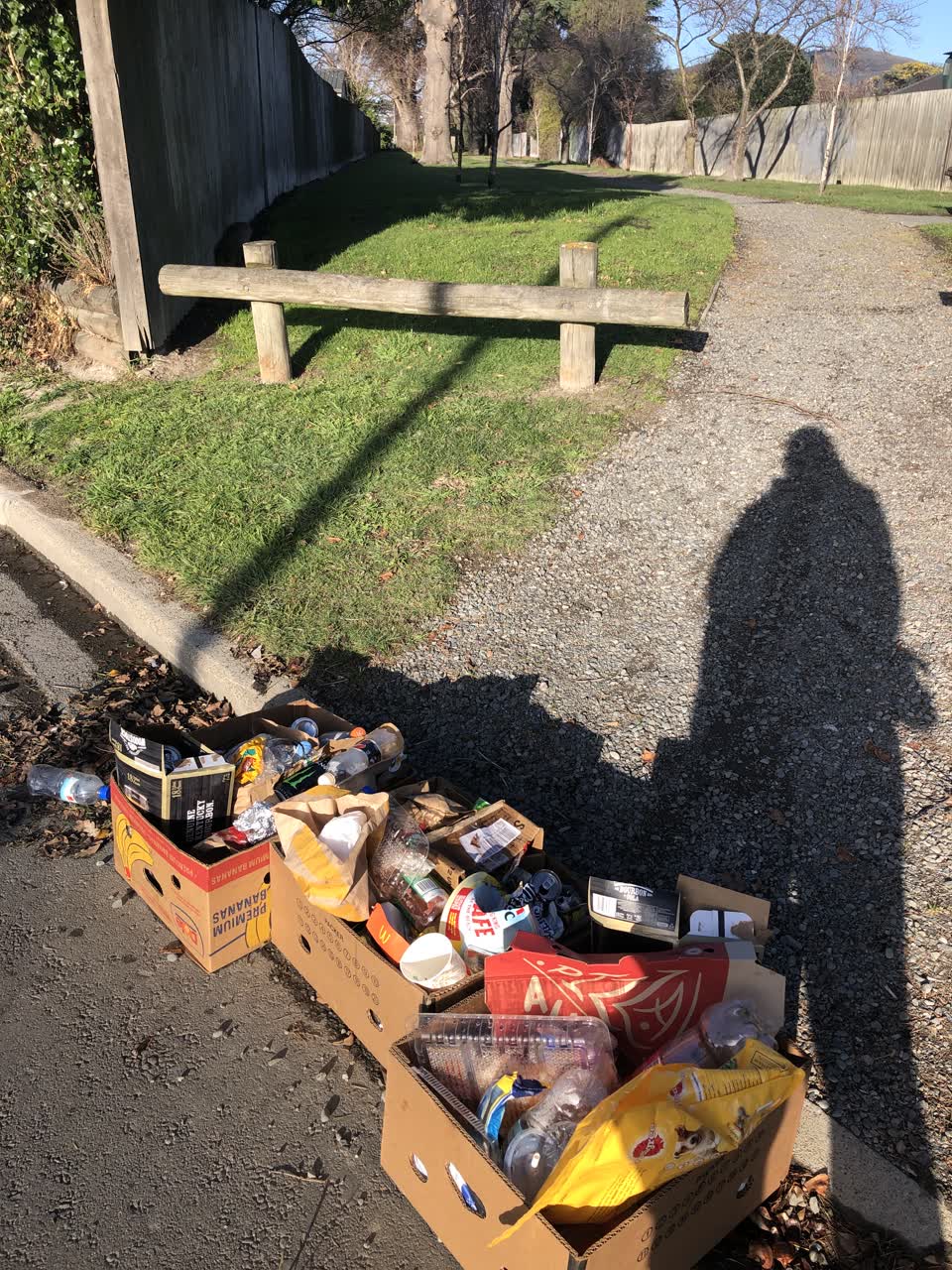 The photograph attached to this rubbish/recycling report