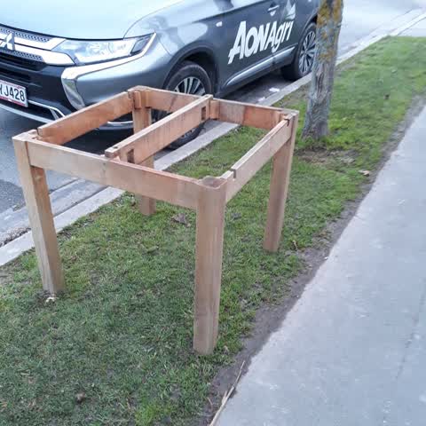 Rubbish/Recycling, a report photo