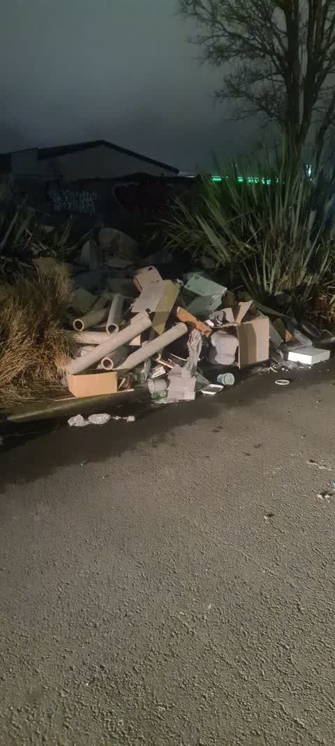Rubbish/Recycling, a report photo