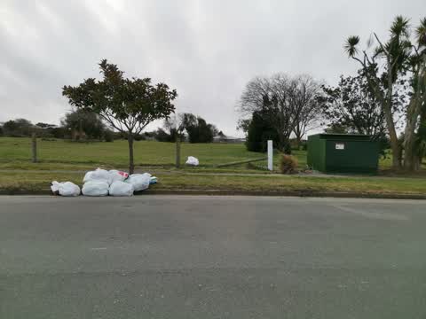 Rubbish/Recycling, a report photo