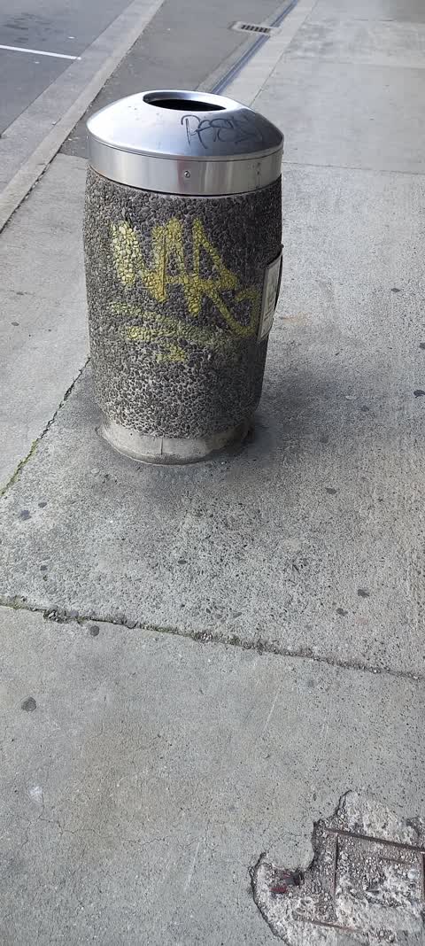 Graffiti, a report photo