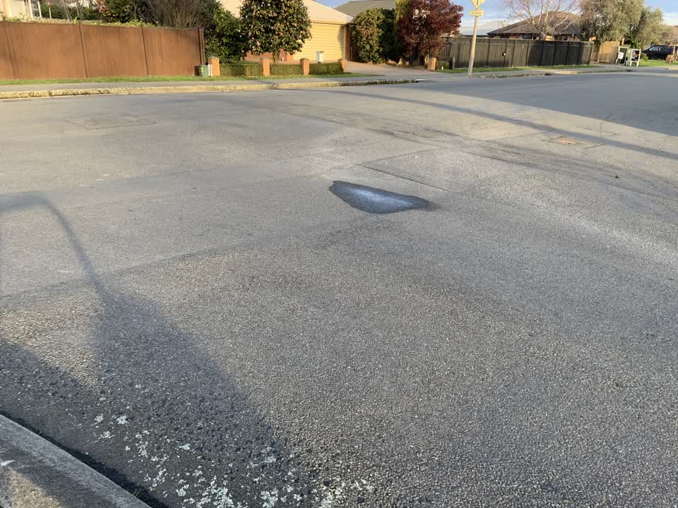 The photograph attached to this roading/streets report
