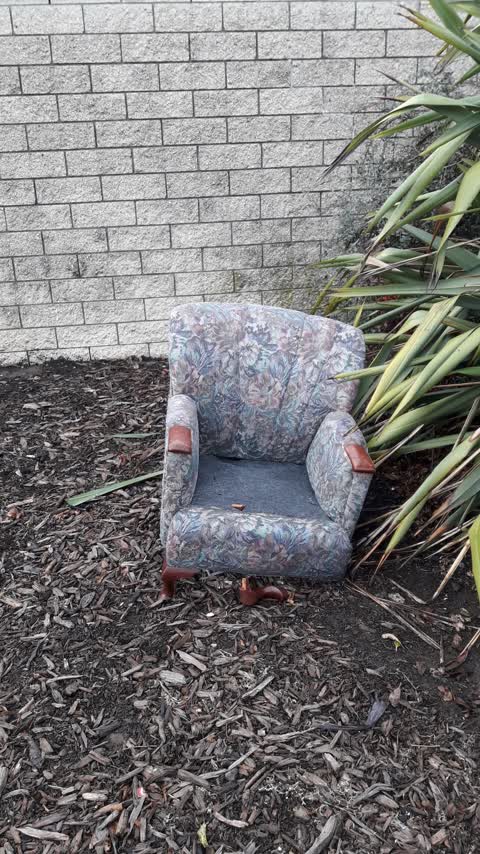 Rubbish/Recycling, a report photo