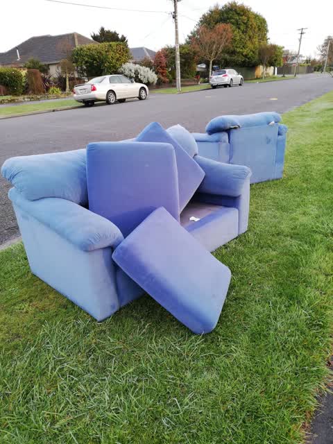 Rubbish/Recycling, a report photo
