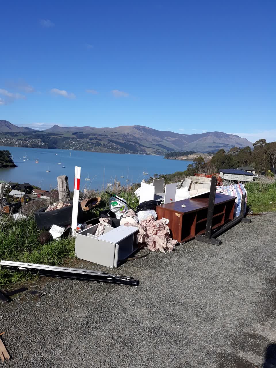 The photograph attached to this rubbish/recycling report